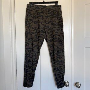 Alphalete Men's Camo Jogger Pants Size L